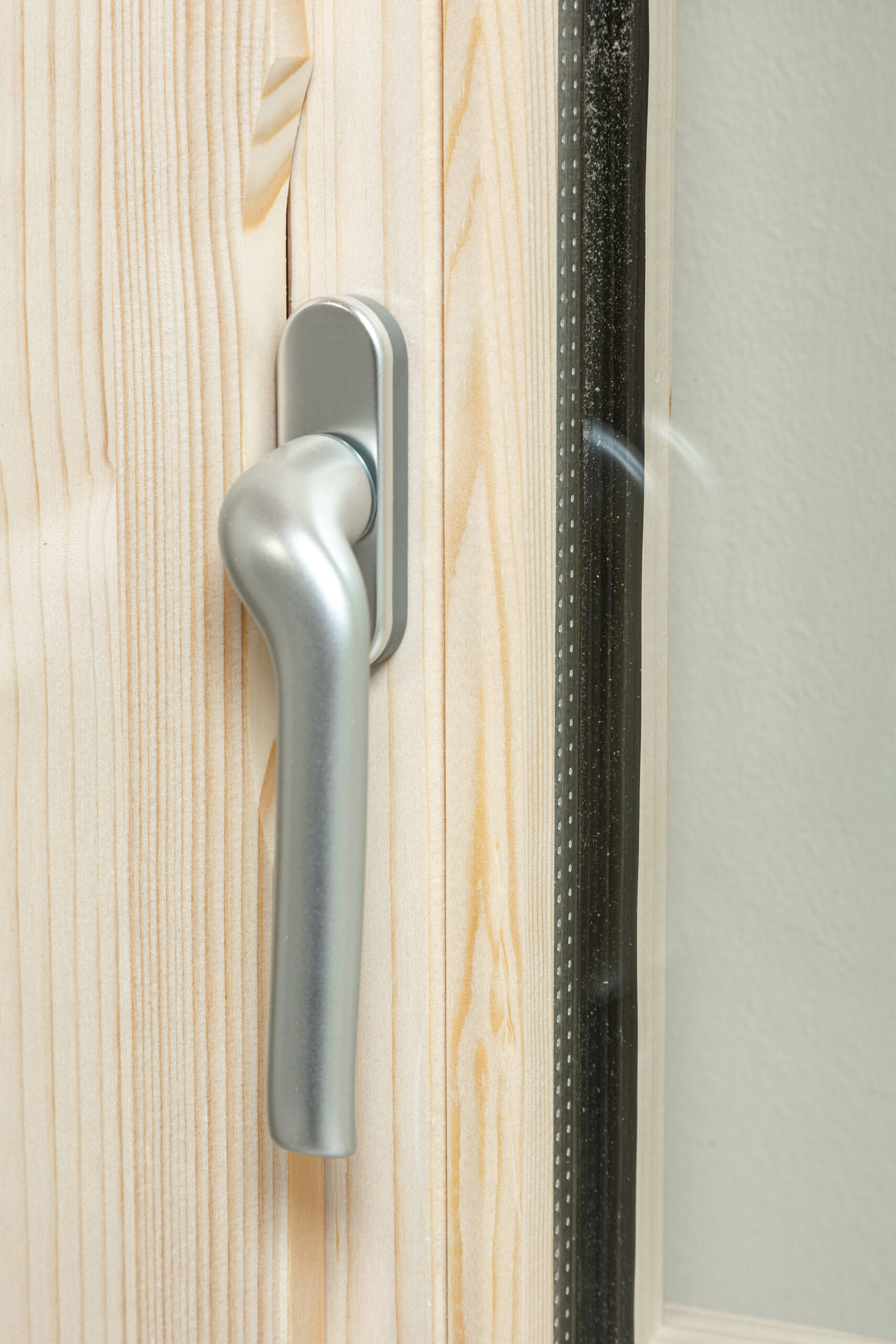 Andre Summer_A_TA_window_handle (1)