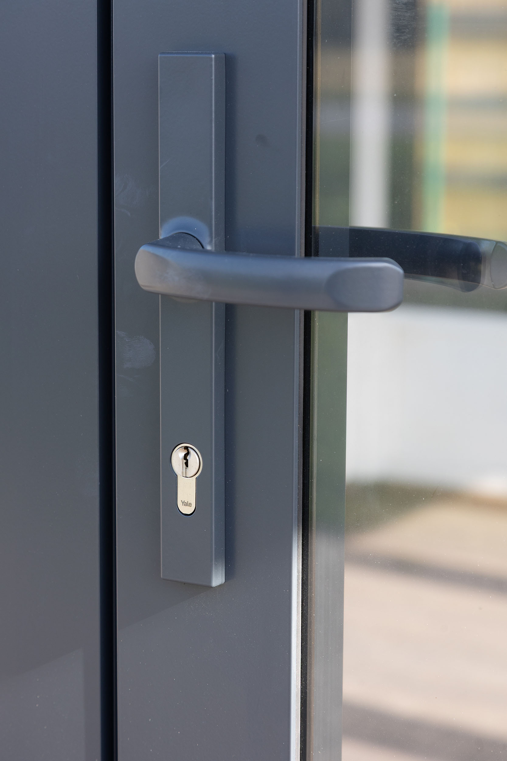 Aurelia_alu_door_handle_and_lock
