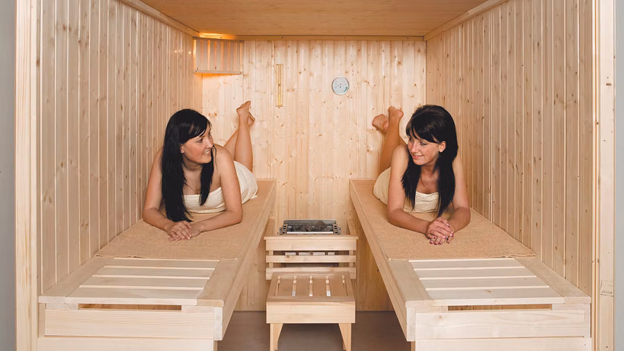 Kylpyhuonesauna Kaarina 175×192 sisältä